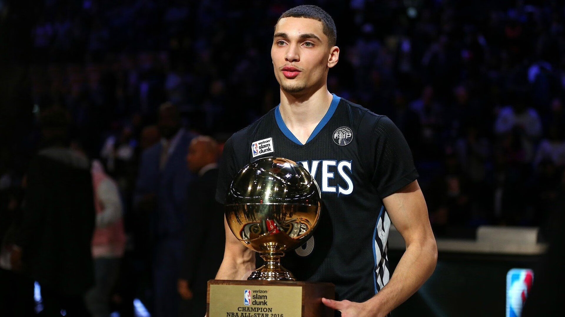 巴黎冲垮美国，当足球资本重塑世界秩序，哈兰德成为关键先生